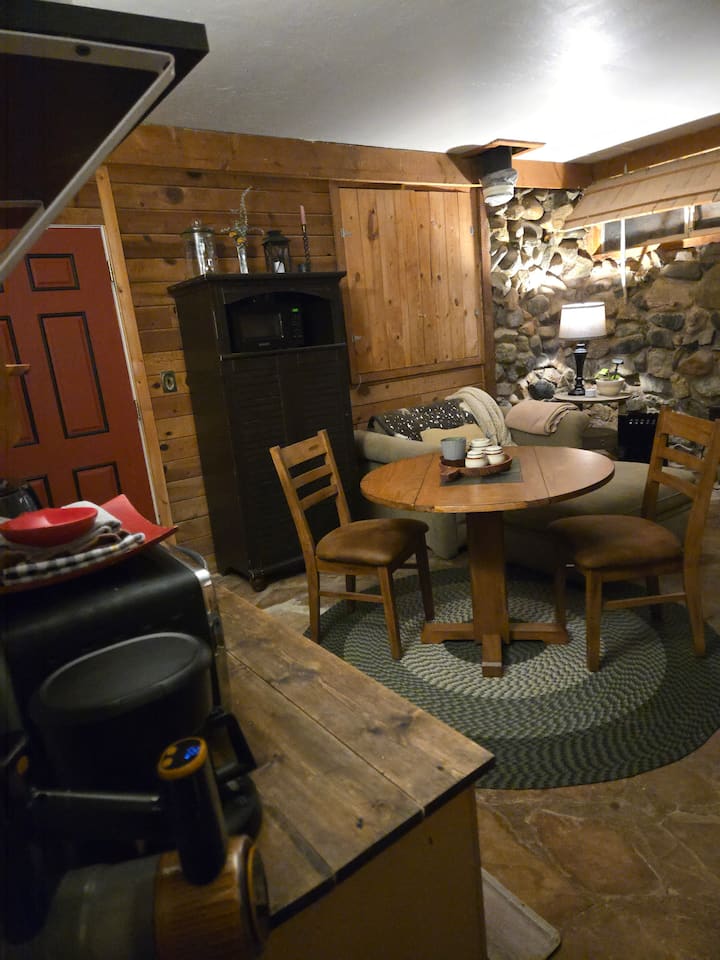 Cozy Little Hide Away, Minutes From Everything - Prescott Valley, AZ