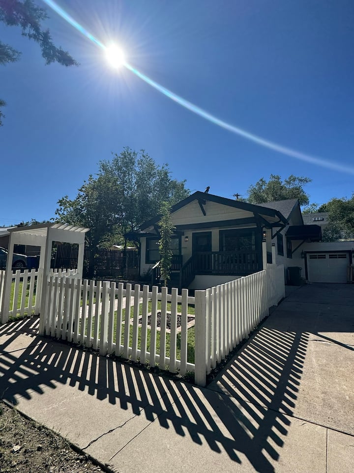 Luxury Prescott Bungalow + Office, Dog Friendly - Prescott, AZ
