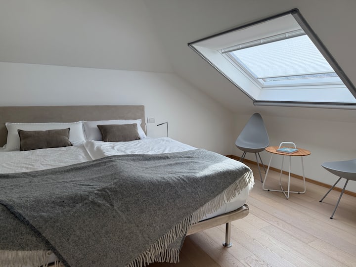 Schlafzimmer 1