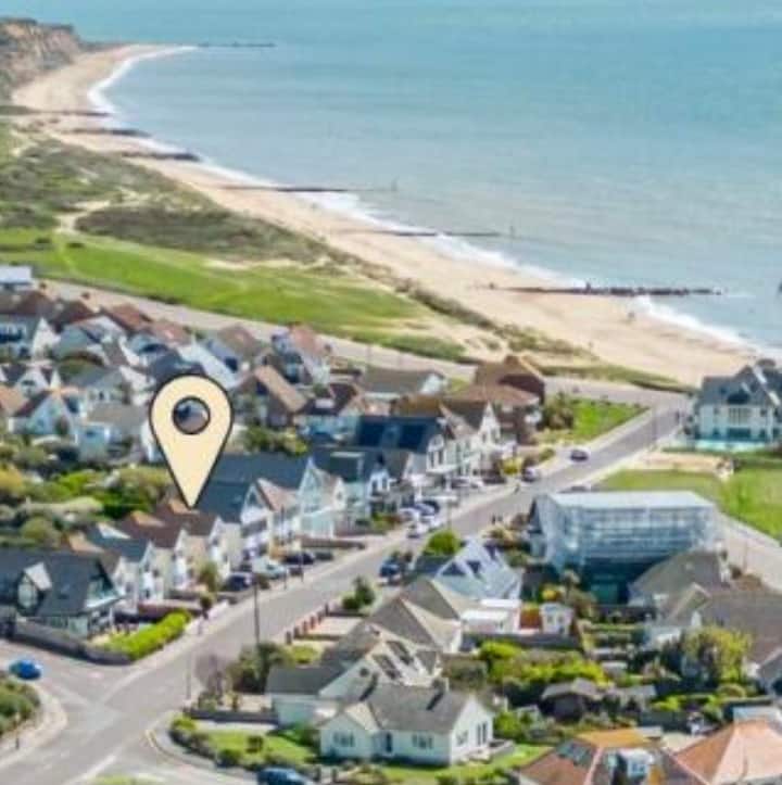 Cosy Home, Very Near The Beach With Sea Views - Bournemouth