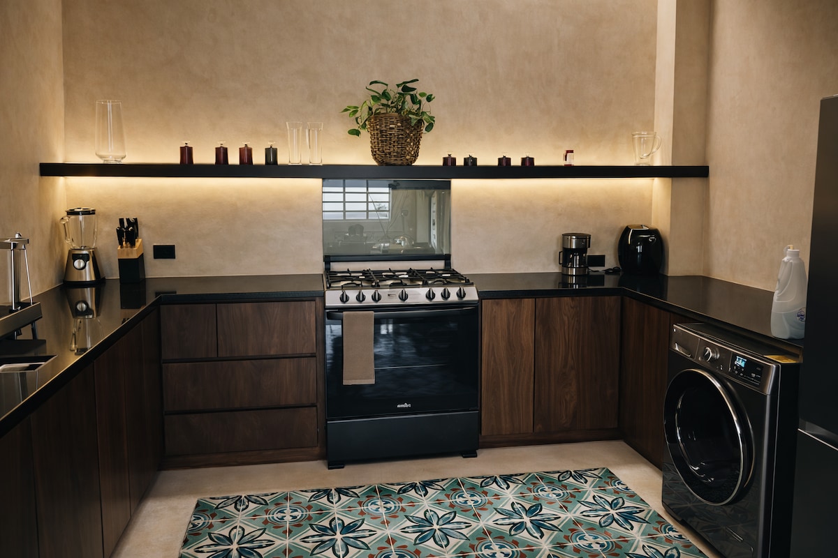Successful Airbnb property: Marrakech House: Historic Jewel + Modern Design in Buenavista