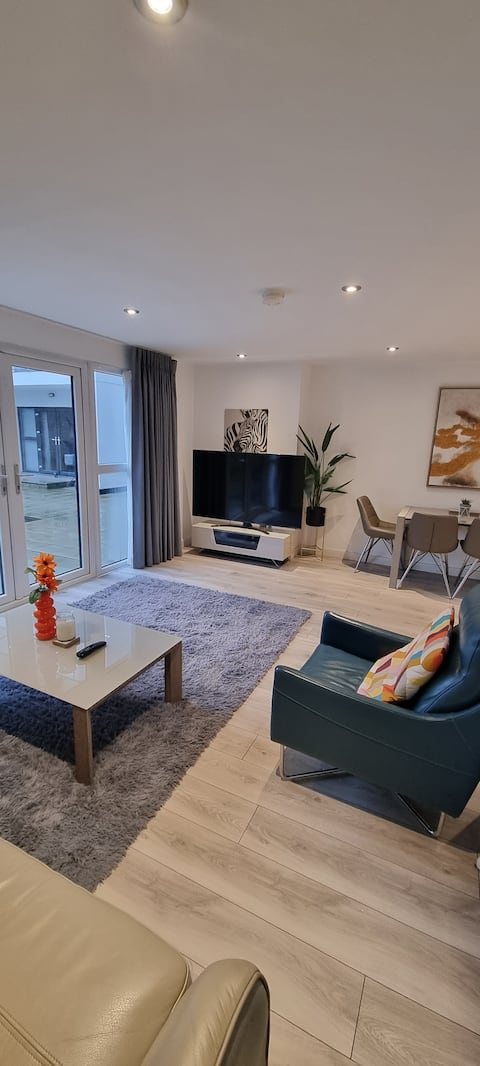 Popular Airbnb listing: City centre cosy apartment in Ballymacarrett