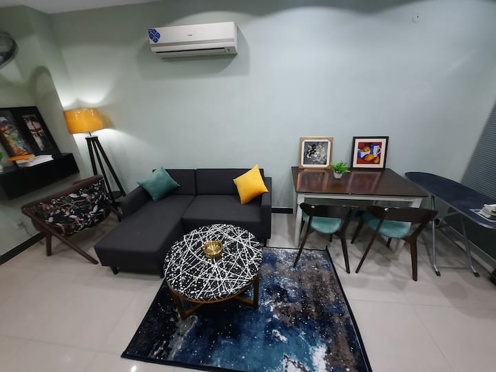 Designer 1 Bed Retreat | Books|self Check-in |Wifi - Lahore