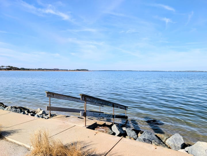 Cedar Shores - 2br/large Pool Over Looking Bay - Bethany Beach, DE