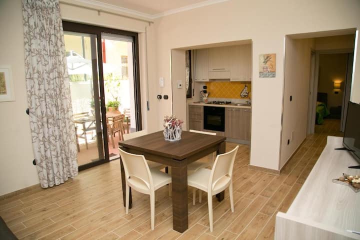 Donna Elsa Apartment - Letojanni