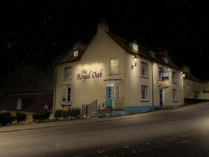 Royal Oak 3 - Wareham