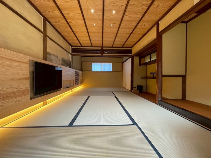 『姫路町家 加古』
築200年を超える町家を次の時代へ、町家の暮らしを体験できる一棟貸しの宿に改修！ - Himeji