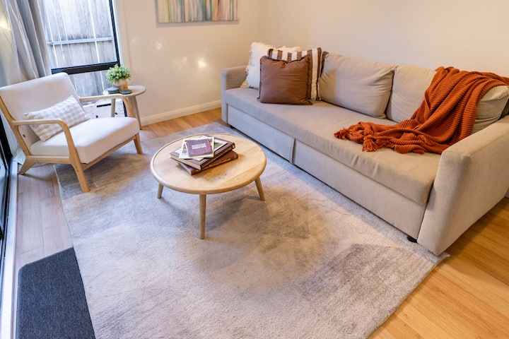 Cbd Living In A Restored Heritage Cottage - Adelaide