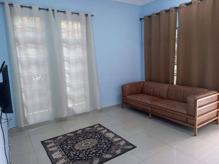 Rafi Homestay With Mini Private Pool - Kampung Gajah