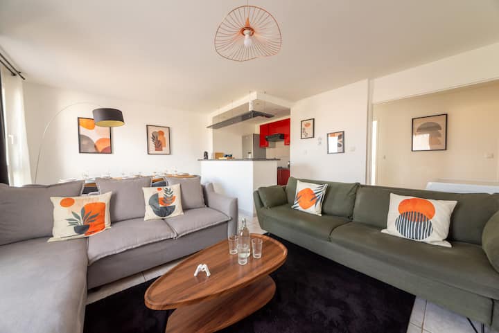 Cocon Chaleureux - 10 Personnes - Parking Gratuit - Saint-Denis