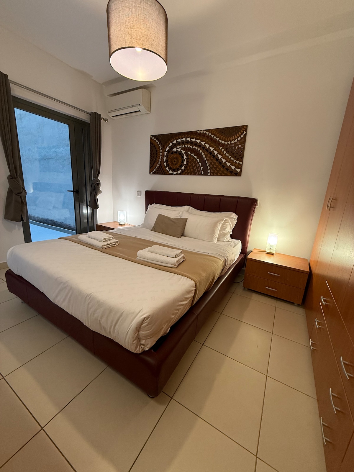 Prime Location 2BR 2BA Modern Apartment st.julıans