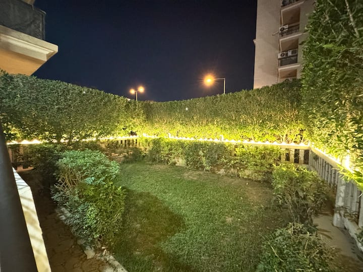 Marvelous 1 BDR In Rehab City: Exterior