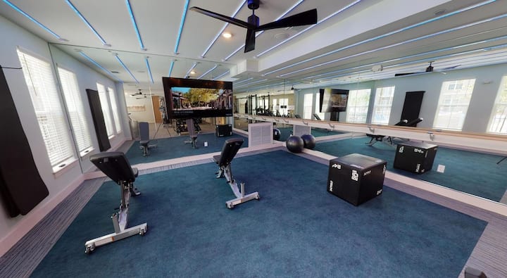 Landing | Stylish 2bd, Gym, Game Room - Orlando, FL