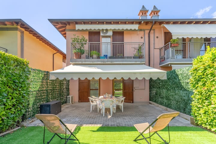 Casa Ortensia Con Giardino. Appartamento Vacanze - Desenzano del Garda