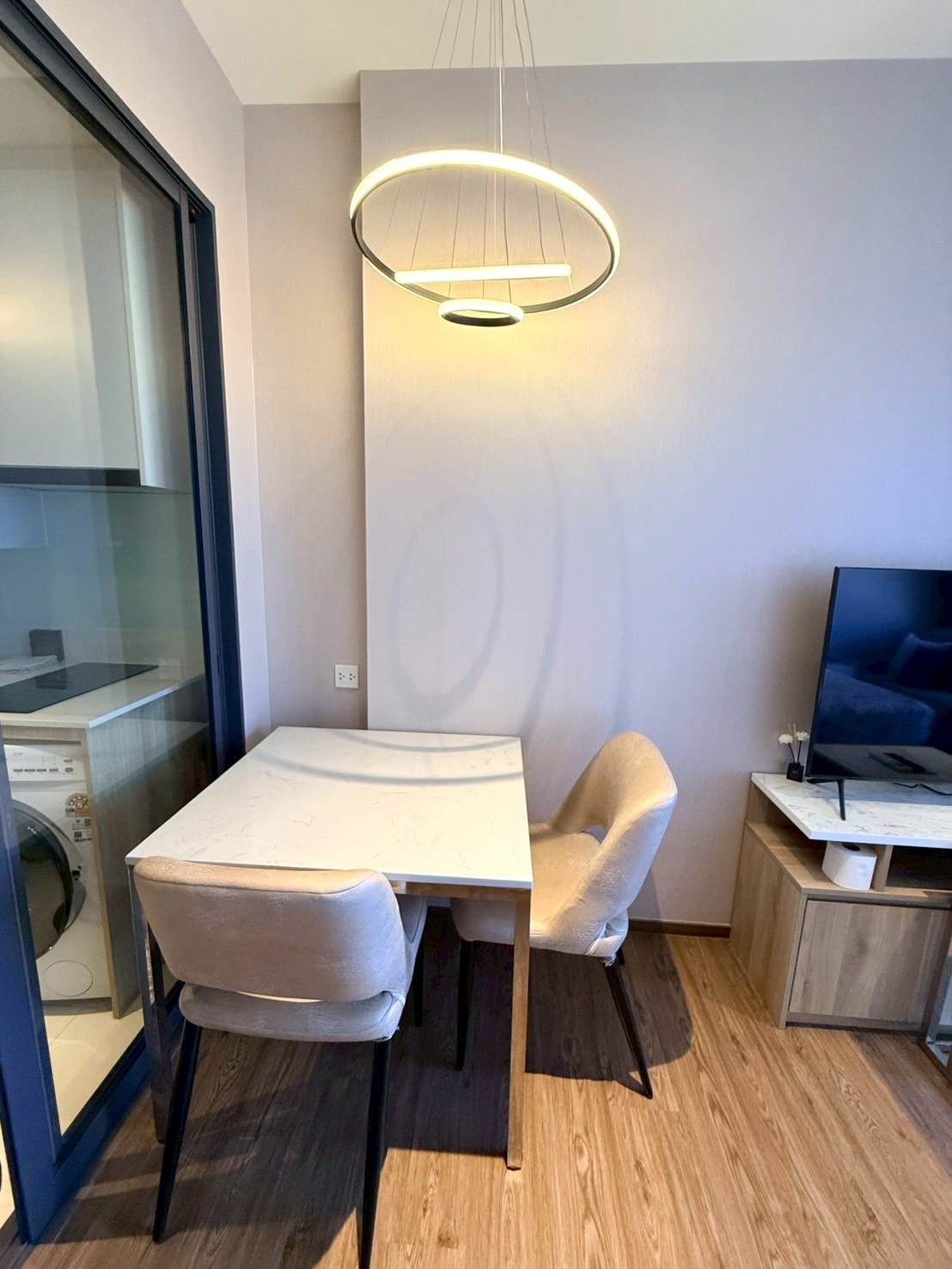 Luxury Room Pattaya thumbnail 6