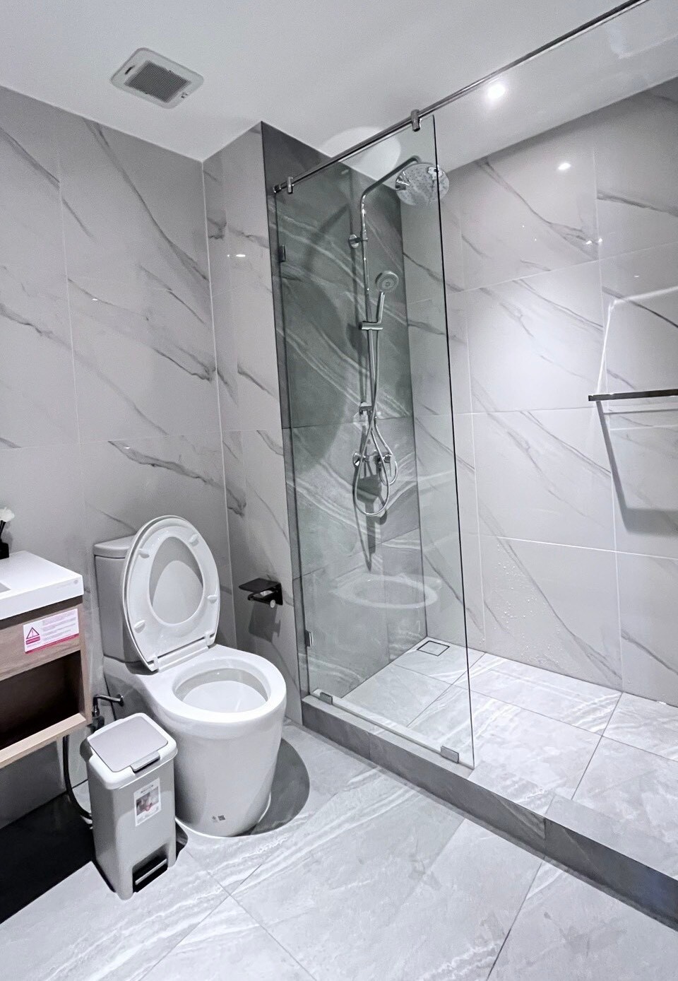 Luxury Room Pattaya thumbnail 8