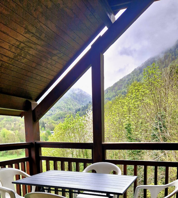 Appartement Vue Montagne Balcon 
Calme-idéal Rando - Les