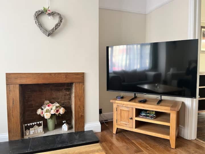 Rose Barn. Modern 3-bed House Close To The Beach - Southend-on-Sea