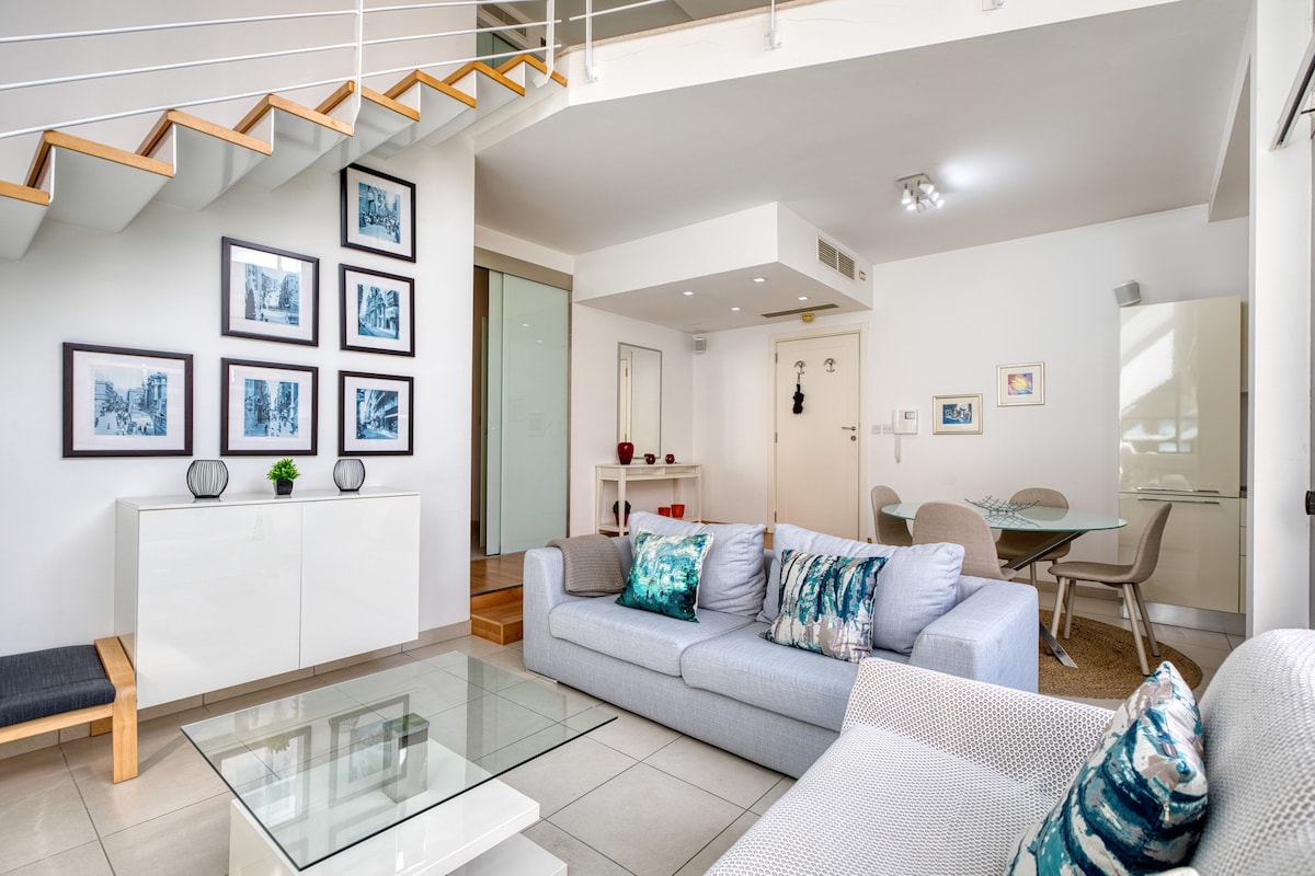 Modern Luxury 1BR Suite | Well-situated Location