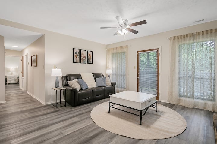 Gated Access Updated Condo - Fayetteville, NC