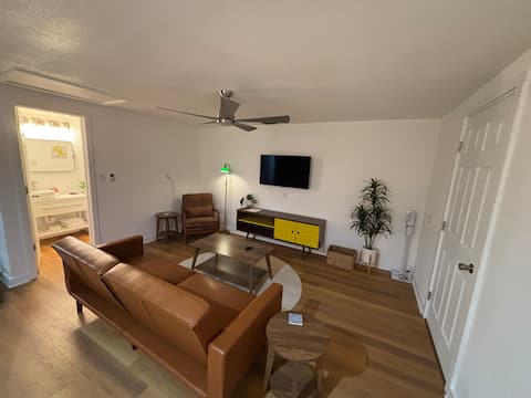 Popular Airbnb listing: Mellow Yellow in Old Seminole Heights