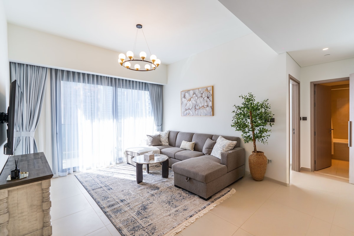 1 Bedroom Furnished Apartment | Act One / Act Two 4