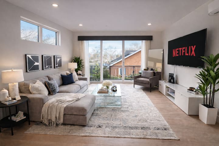 Modern Luxury In The Heart Of Midtown - Sacramento, CA
