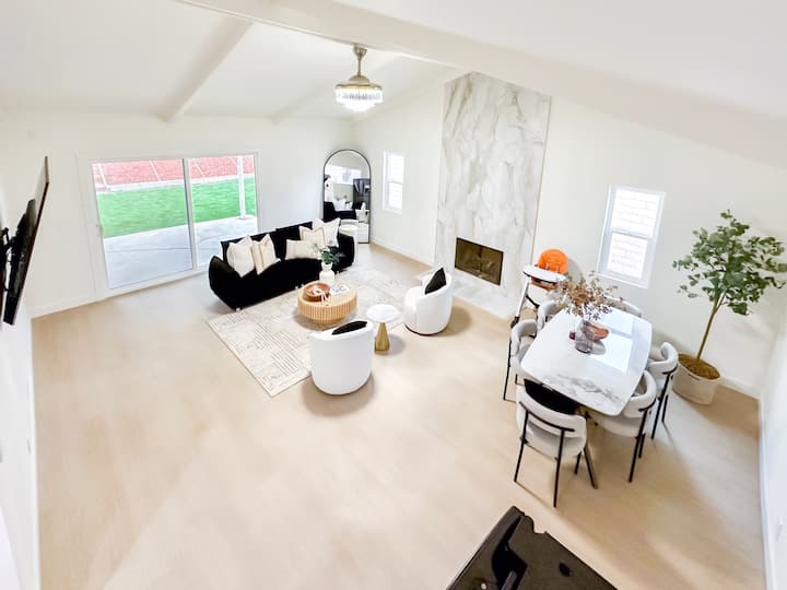 Stylish 4br – 2 Living Rooms & 3 King Beds - La Habra, CA