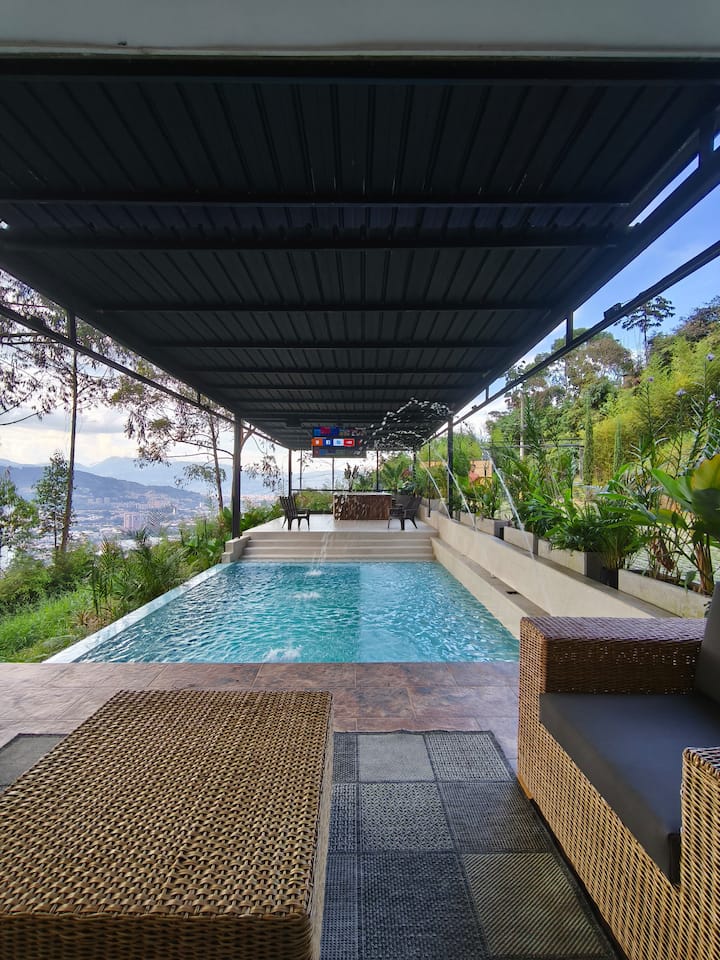 Mansión De Lujo Con Vista A Medellín - Envigado