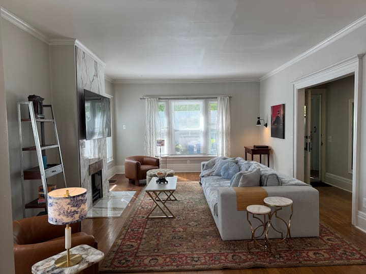 Park Ave & Abc Neighborhood Large Luxury Apartment - Rochester, NY