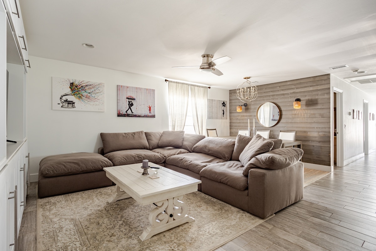 Successful Airbnb property: Sunshine Daydreams in Davis Islands