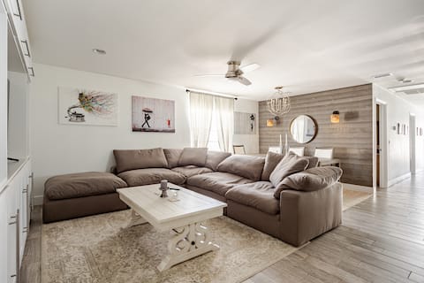 Successful Airbnb property: Sunshine Daydreams in Davis Islands