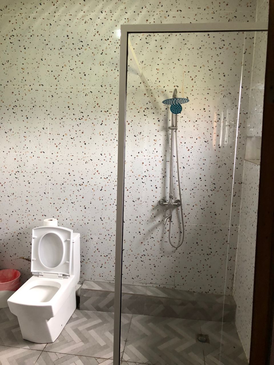 Full bathroom 1 image 7