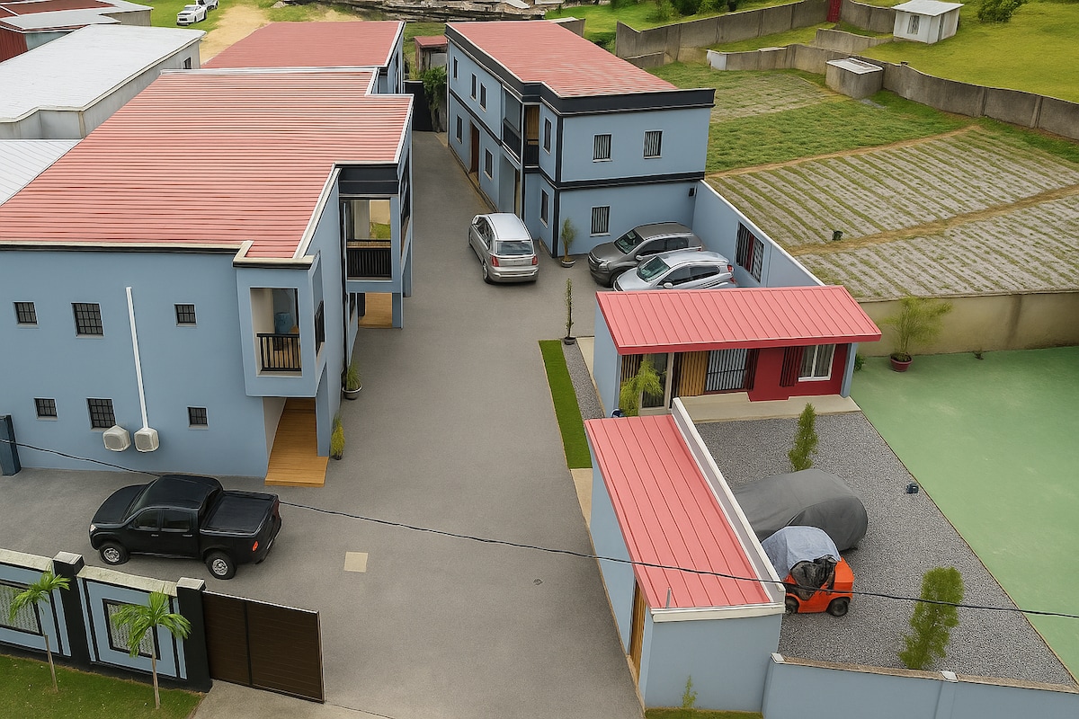 Exterior 1 image 3