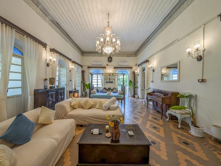 Living room image 1
