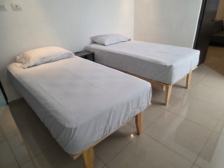 Dhoma e ndenjes 2