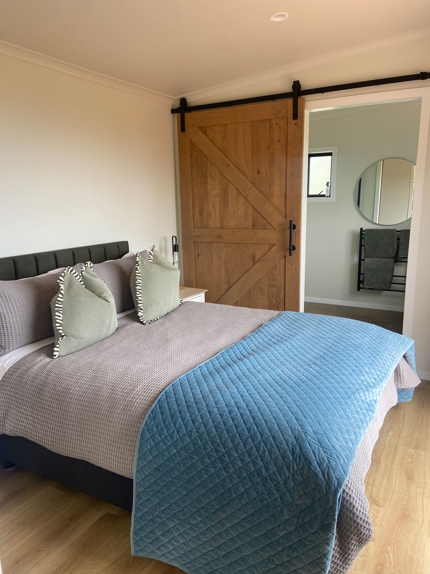 Piha - Entire Guest House 4