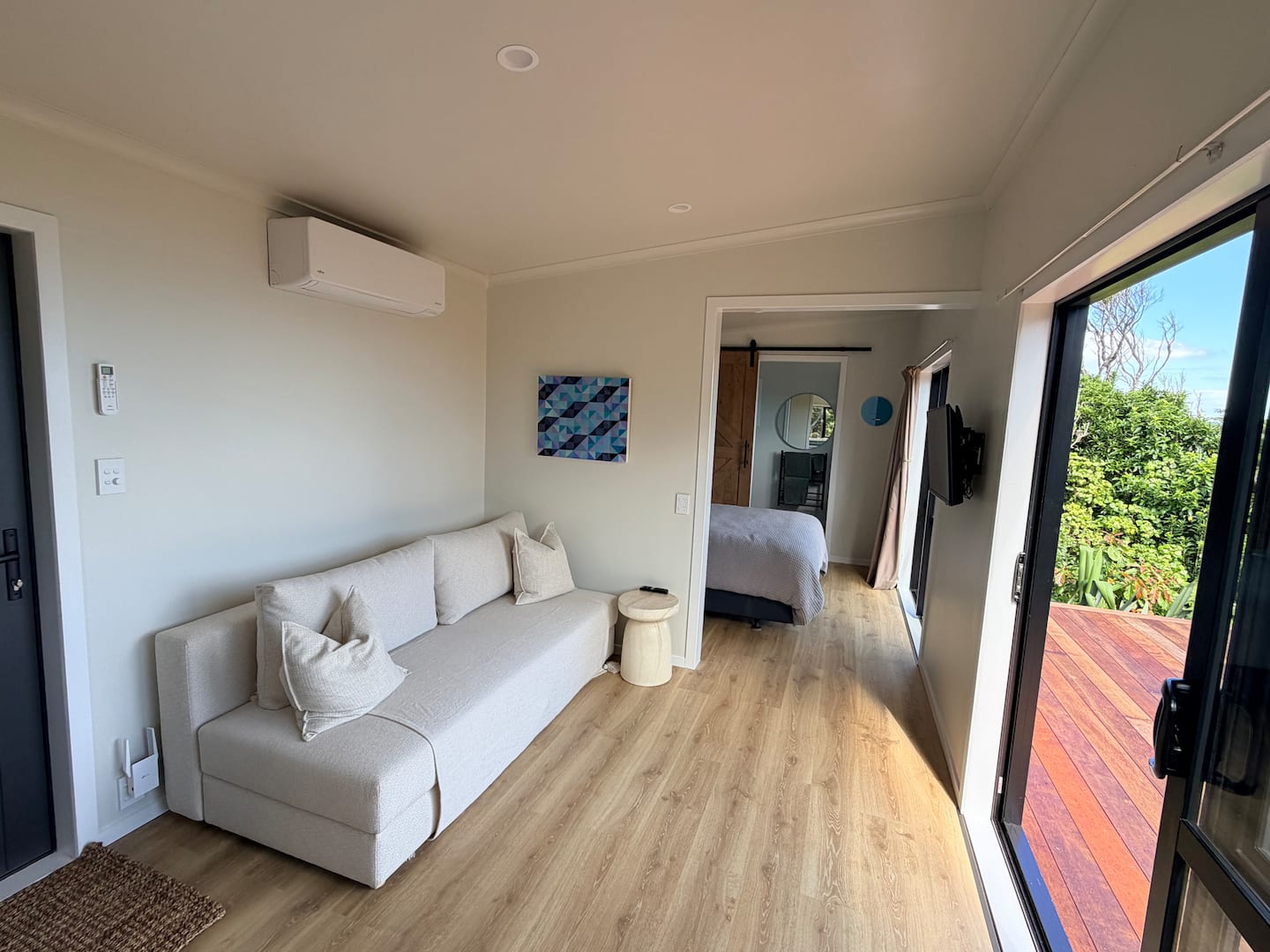Piha - Entire Guest House 3
