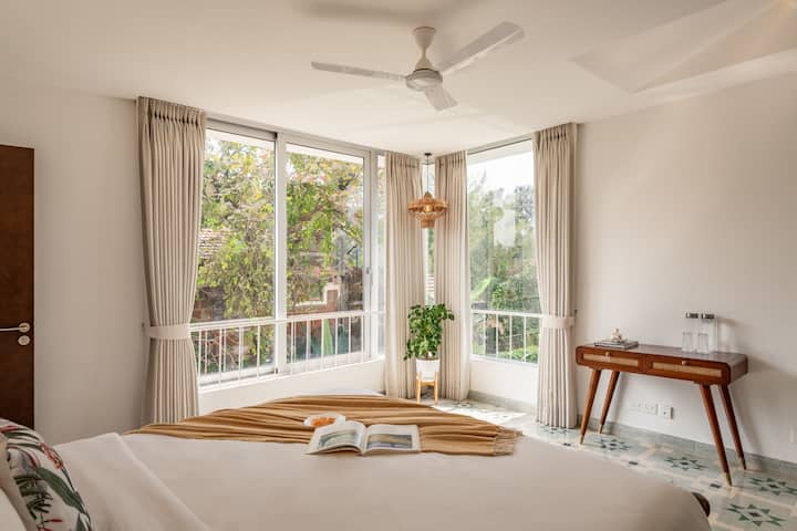 Bedroom 1 image 2