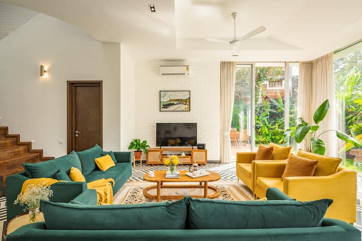 Living room image 2