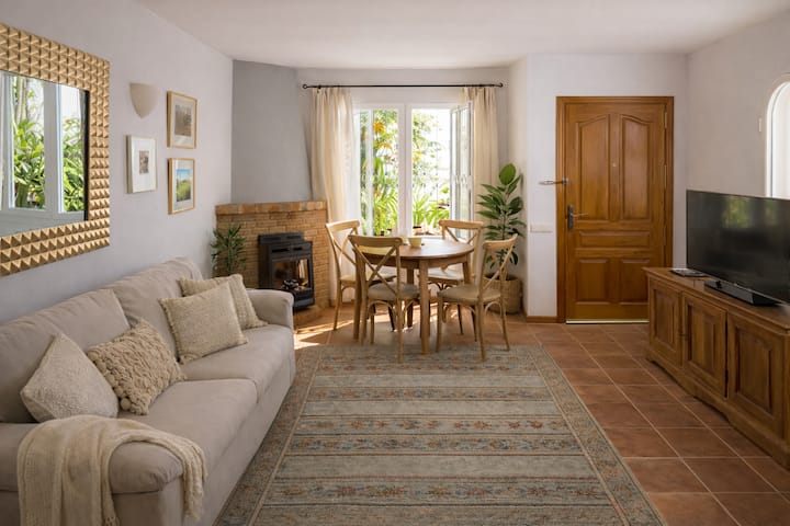 Villa Verano - 2 Bed, 2 Bath, Pool - Nerja