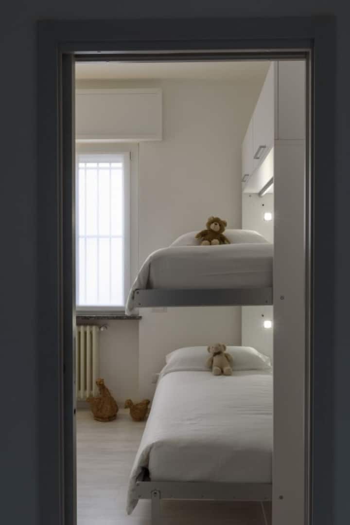 Спалня 2 с двуетажно легло (Etagenbetten/lits superposés/letto a castello)