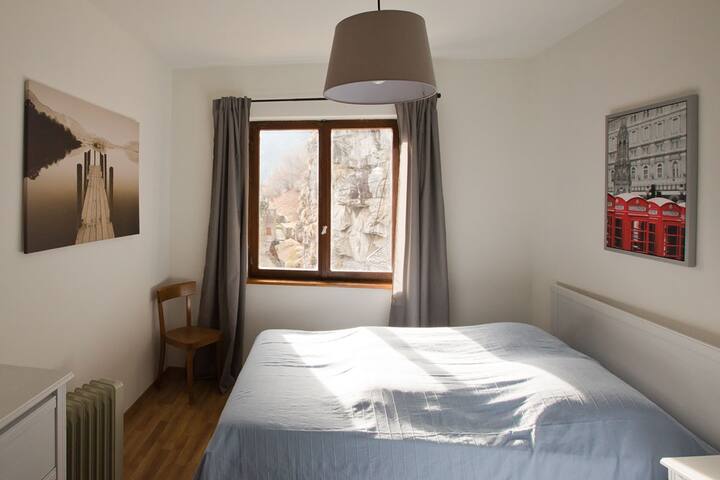 Schlafzimmer 2