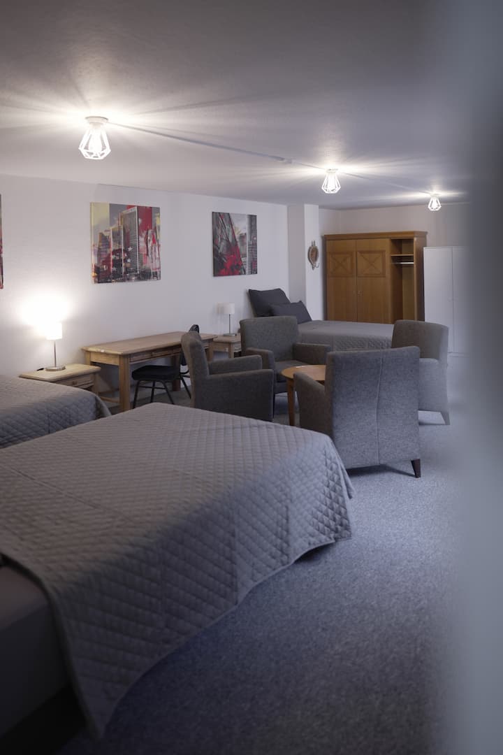 Happy Rooms - Zimmer 1 - 3 Bett Zimmer Xl Room - Potsdam