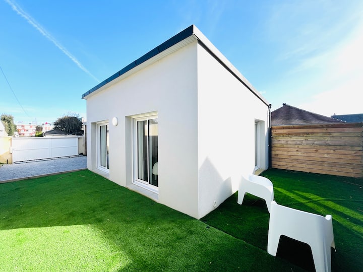 Petite Maison Cosy - Jardin Christian Dior - Granville