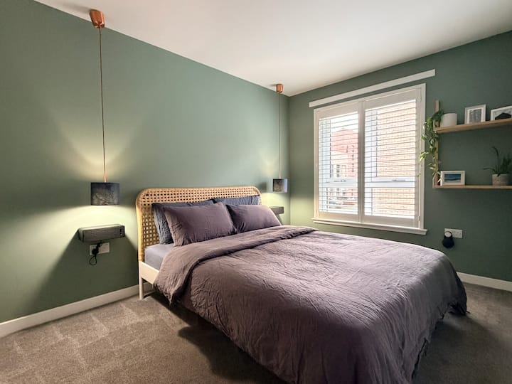 City Centre Townhouse W/garden & Driveway - Hampden Park