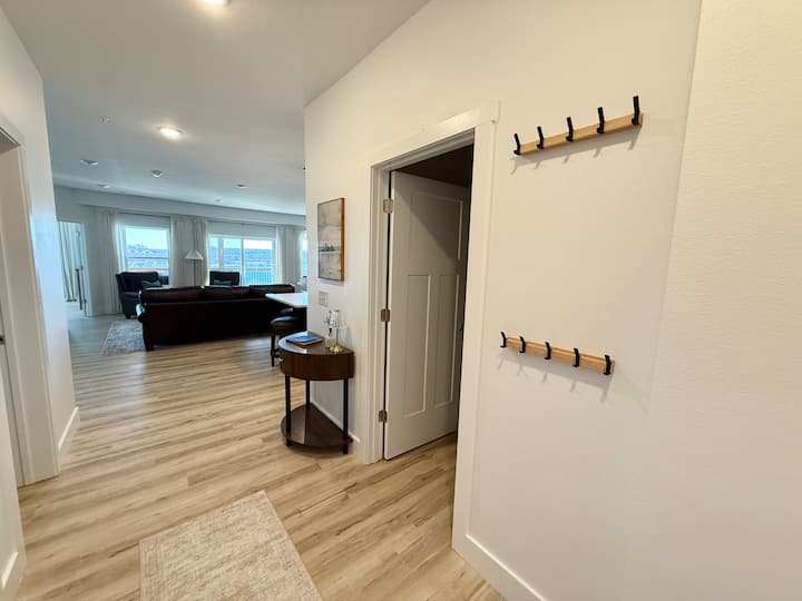 Ethereal Escape/3 Br 2ba/lake Views/indoor Pool - Kimberling City, MO