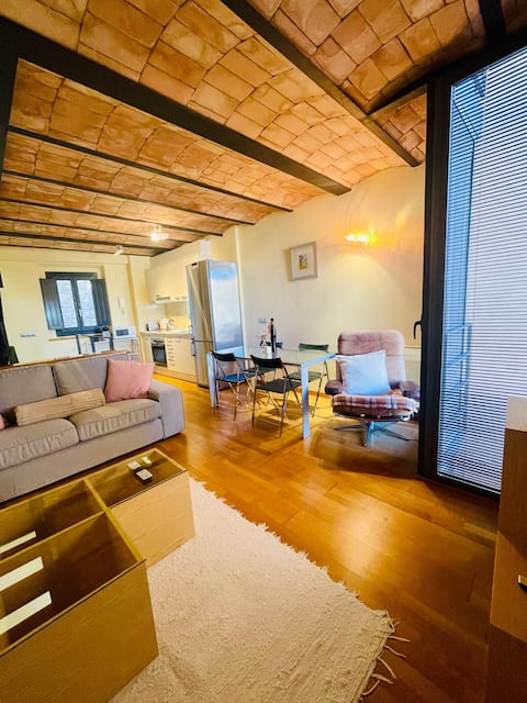 Successful Airbnb property: Charming house in the heart of the Barri Vell in Girona