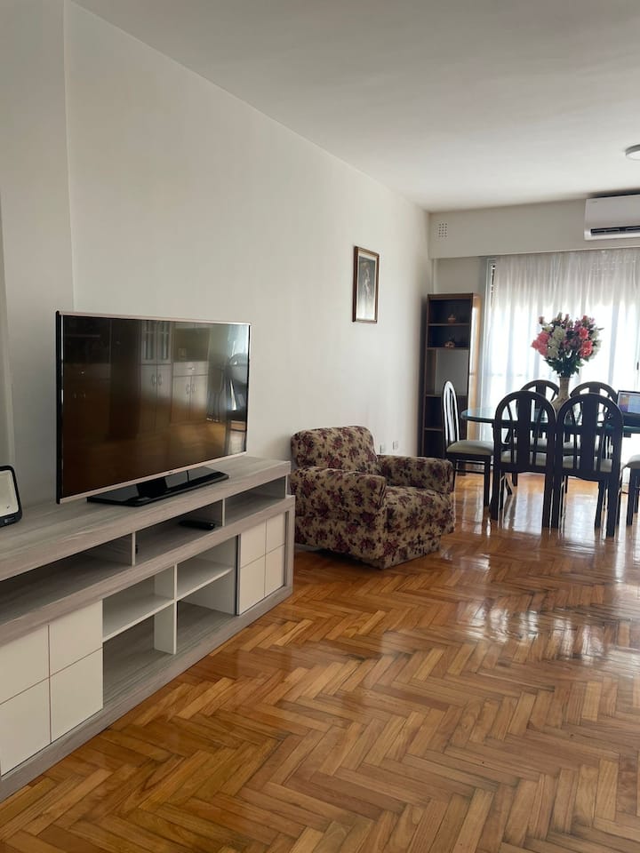 Квартира с балконом и двумя спальнями в Balvanera
