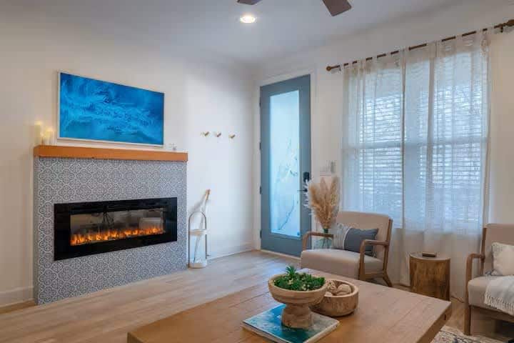 Uptown Modern Muse | Walk To Stadiums + Parking - Charlotte, NC